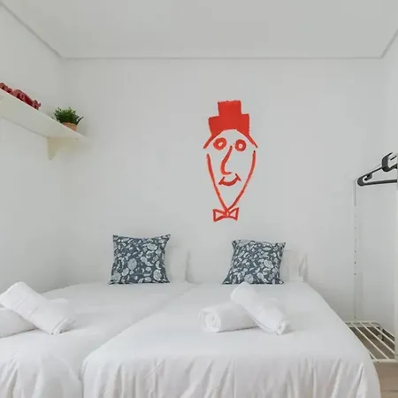 Modern In With Internet Bilbao