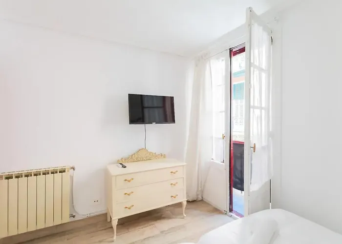 Modern In With Internet Bilbao